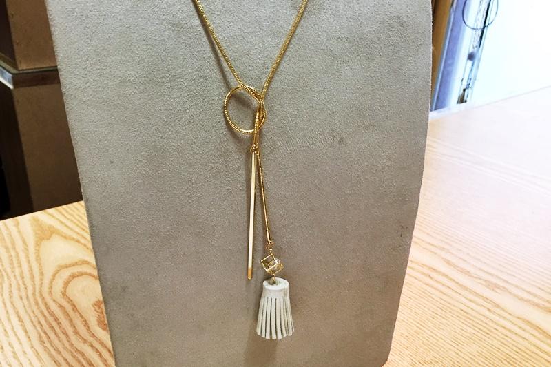 [Ozel] Unique Mood Glossy Brass Cubic Necklace